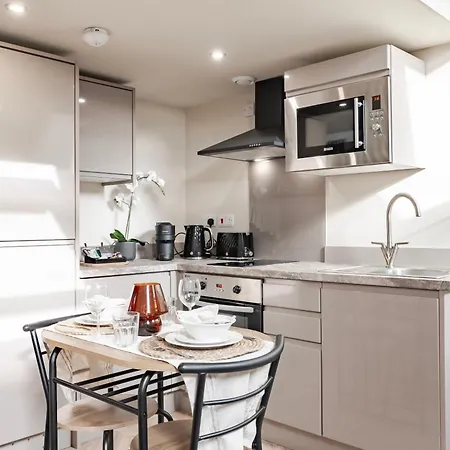 Luxury Tower, Penthouse & Split Level In Centre Leeds (West Yorkshire)