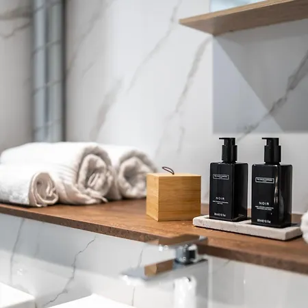 شقة Luxury Tower, Penthouse & Split Level In Centre