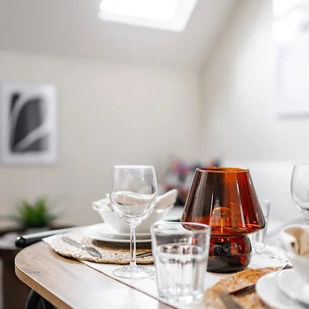 Luxury Tower, Penthouse & Split Level In Centre