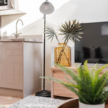 شقة Luxury Tower, Penthouse & Split Level In Centre