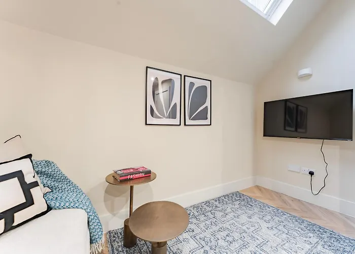 Апартаменти Luxury Tower, Penthouse & Split Level In Centre *