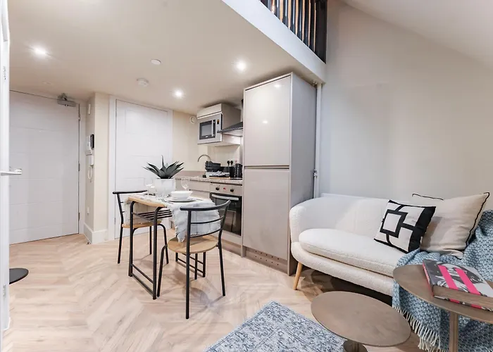 Luxury Tower, Penthouse & Split Level In Centre * Leeds (West Yorkshire)