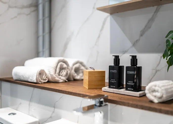 Апартаменти Luxury Tower, Penthouse & Split Level In Centre