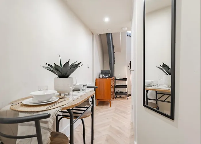 Апартаменти Luxury Tower, Penthouse & Split Level In Centre Лідс