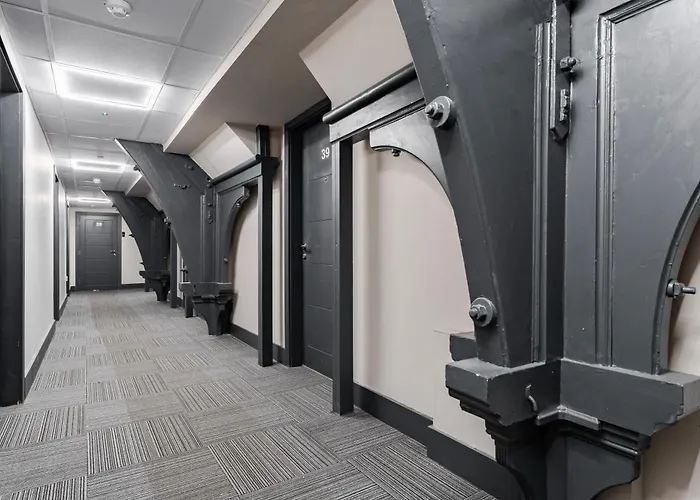 Luxury Tower, Penthouse & Split Level In Centre Апартаменти