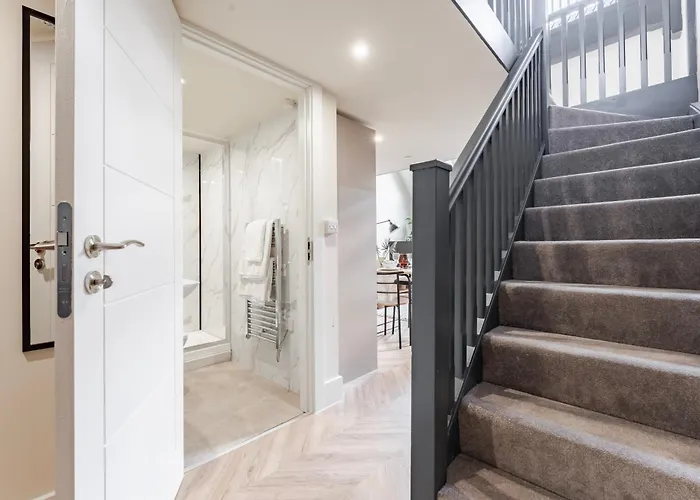 Luxury Tower, Penthouse & Split Level In Centre Appartamento