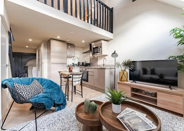 Appartamento Luxury Tower, Penthouse & Split Level In Centre *