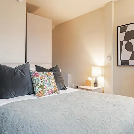 Apartment Luxury Tower, Penthouse & Split Level In Centre