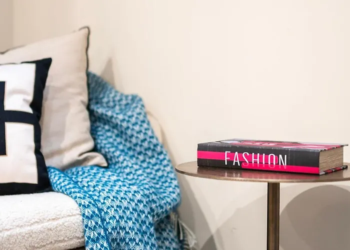 Luxury Tower, Penthouse & Split Level In Centre Apartment *