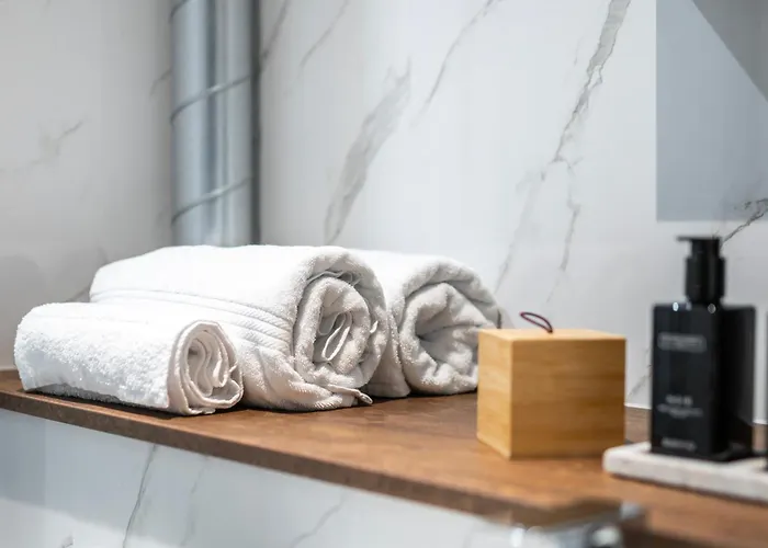 Apartment Luxury Tower, Penthouse & Split Level In Centre