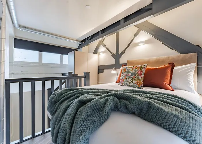 Apartment Luxury Tower, Penthouse & Split Level In Centre